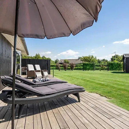 Сasa de vacaciones Lovely In With Kitchen Nordborg